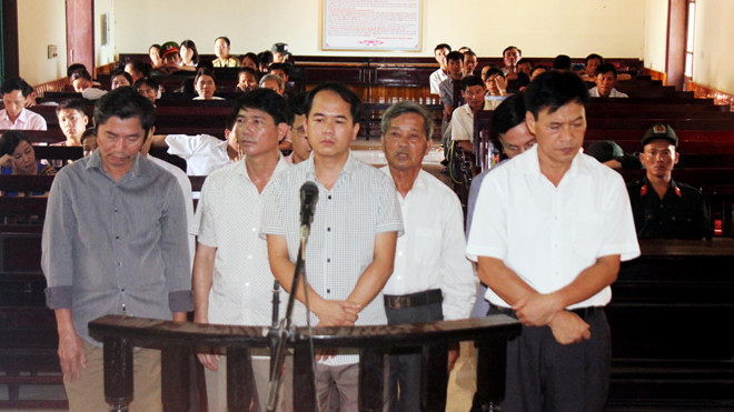 Các bị cáo tại phiên tòa.