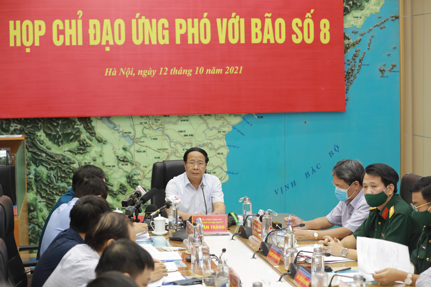 Bão số 8 di chuyển nhanh, gây mưa rất to từ Thanh Hóa đến Quảng Bình vào ngày mai 