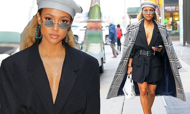 Nàng mẫu có mẹ là người Việt Nam, bố là người Mỹ gốc Phi hiện là người mẫu nổi tiếng ở Mỹ