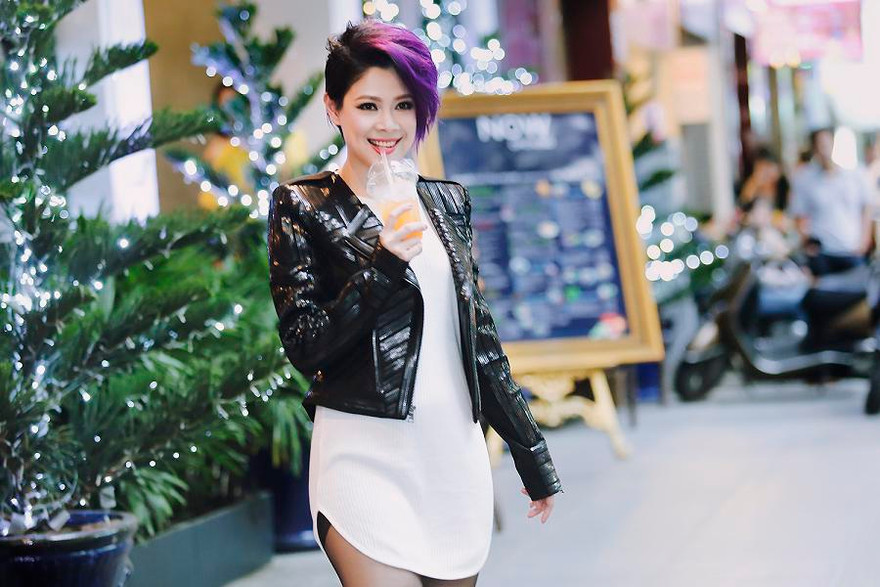 Thanh Thảo tóc tím, gợi cảm xuống phố ngày cuối năm