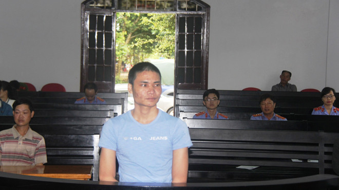  Bị cáo Mạnh tại phiên tòa xét xử.