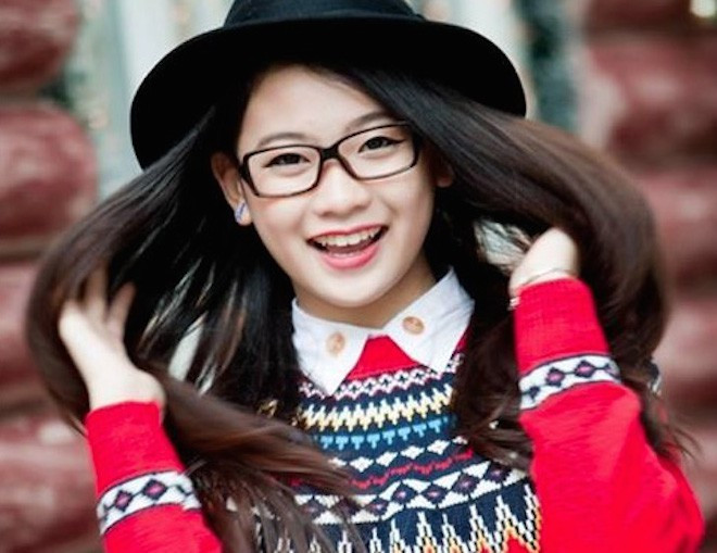 Nữ sinh lớp 9 xinh đẹp, tài năng của làng dancesport