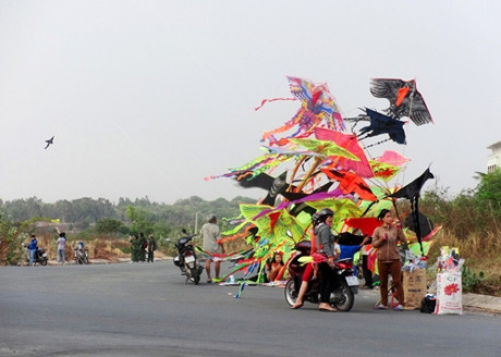 Chơi diều ở làng đại học