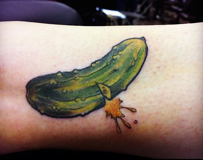 Giới trẻ thích xăm hình thức ăn lên cơ thể