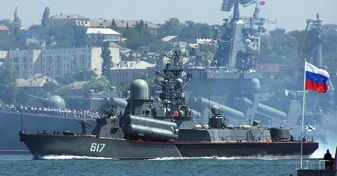 Đưa lực lượng đặc biệt vào Crimea, Nga toan tính gì?