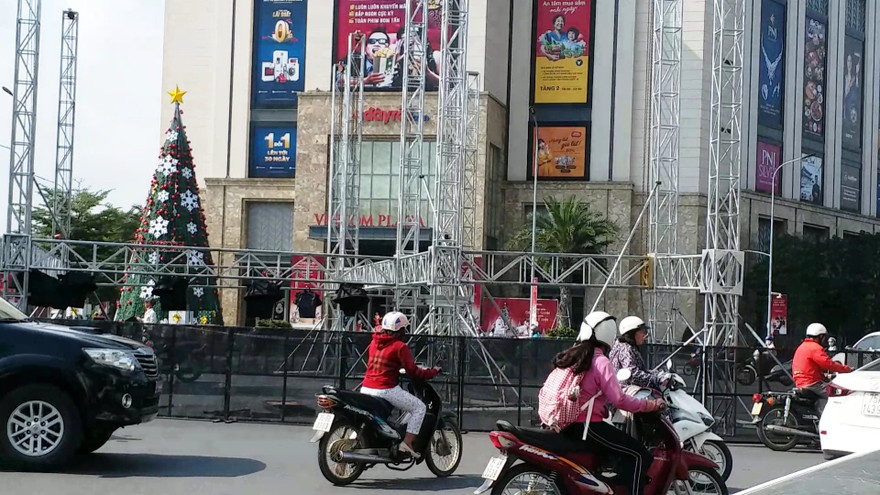 Việc ngang nhiên ngăn Quốc lộ 1 làm sân khấu âm nhạc được UBND tỉnh TT-Huế tạo điều kiện?