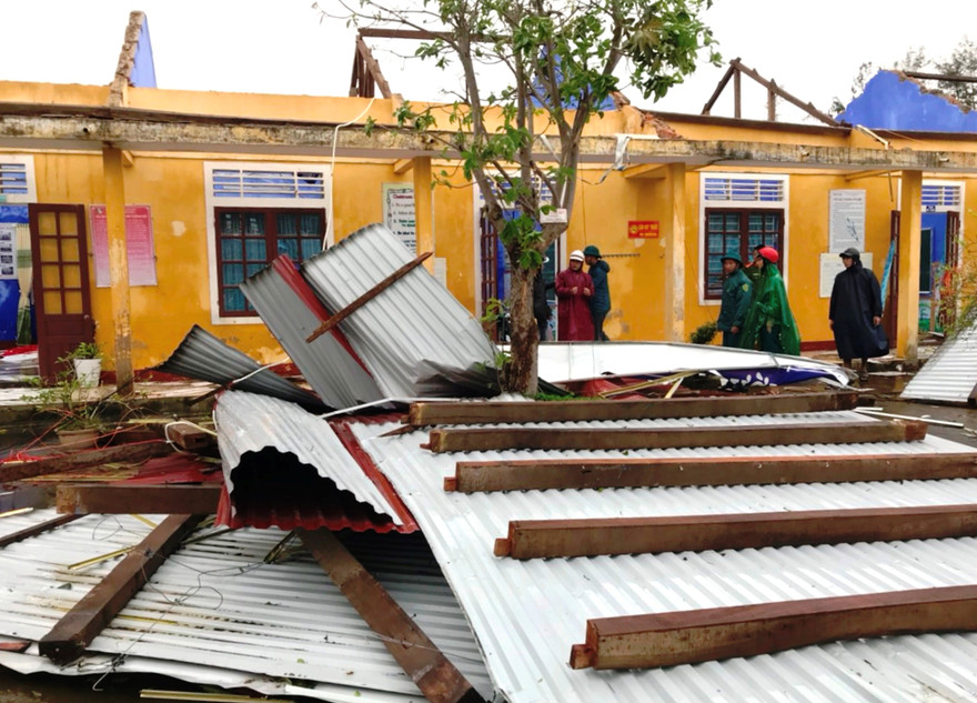 Trường học tại Phú Thuận, Phú Vang (TT-Huế) tan hoang sau bão số 13.