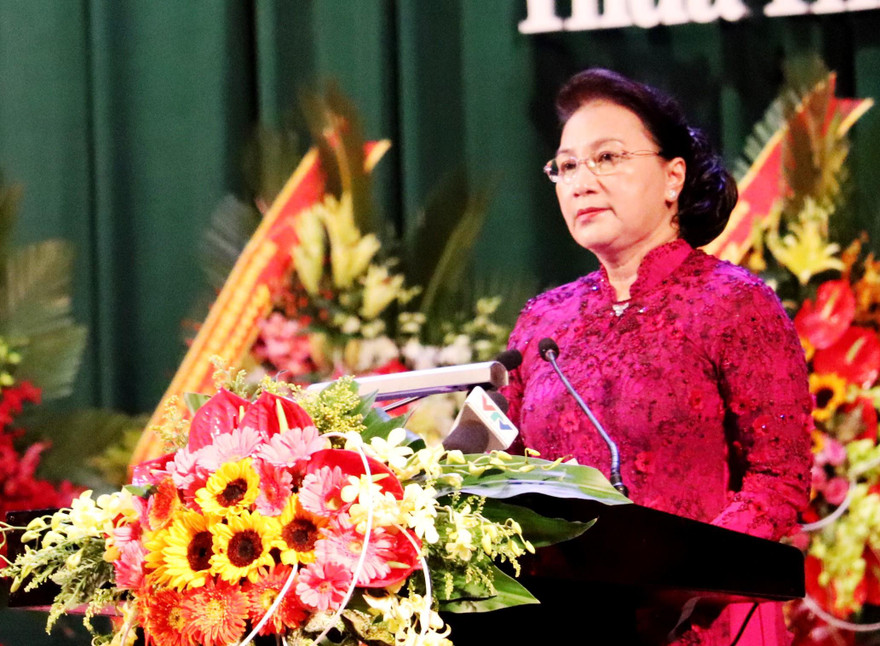 Chủ tịch Quốc hội Nguyễn Thị Kim Ngân đề nghị tiếp tục xây dựng Thừa Thiên Huế trở thành “đô thị di sản” với định hướng “di sản, văn hóa, sinh thái, cảnh quan, thân thiện với môi trường” theo Kết luận 48-KL/TW và Thông báo 175-TB/TW của Bộ Chính trị