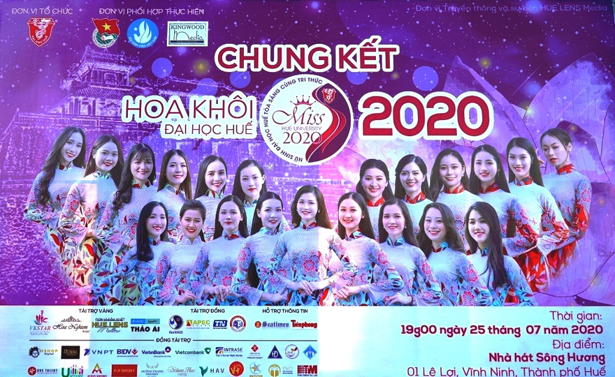 Theo Ban tổ chức "Hoa khôi Đại học Huế 2020", rất khó đoán định ai là ứng viên sáng giá nhất trong số 21 thí sinh này sẽ là người đoạt ngôi vị cao tại cuộc thi, do các em đều toàn diện và xuất sắc, cân sức cân tài. Ảnh: Ngọc Văn