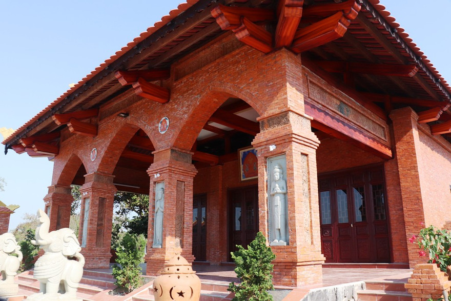 Ngôi nhà thờ dòng họ Chế mang phong cách Champa độc đáo "có một không hai" ở xứ Huế.