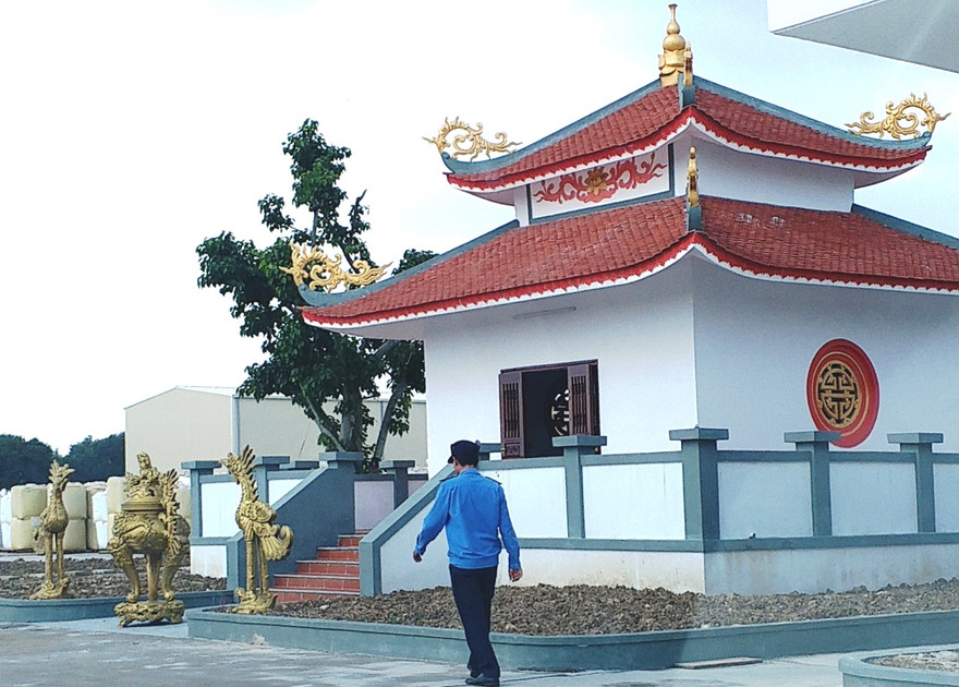 Công trình tâm linh bề thế hình thành trên đất khu công nghiệp