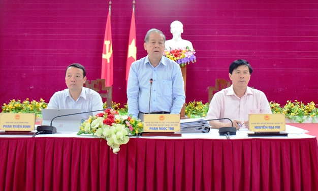 Ông Phan Ngọc Thọ đề nghị phải có một “Hội nghị Diên Hồng” về du lịch, nhằm tìm giải pháp, tranh thủ những hiến kế để thúc đẩy ngành kinh tế mũi nhọn này của TT-Huế phát triển mạnh mẽ hơn nữa (ảnh Phan Ngọc Minh)