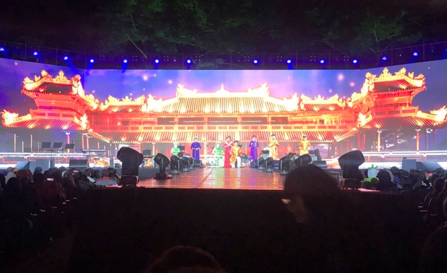 Nghệ sĩ Huế biểu diễn tại Lễ hội Văn hóa Silla (Hàn Quốc) 