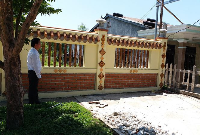 "Đại gia" Lê Ngọc Thiện đồng ý đập bỏ bức tường bít lối từ Tỉnh lộ 25 vào đường quy hoạch rộng 8m liên thông các khu dân cư bên trong