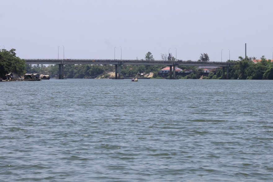 Liên tục phát hiện xác người chết nổi trên mặt sông Hương đoạn qua cầu Chợ Dinh. Ảnh: Internet