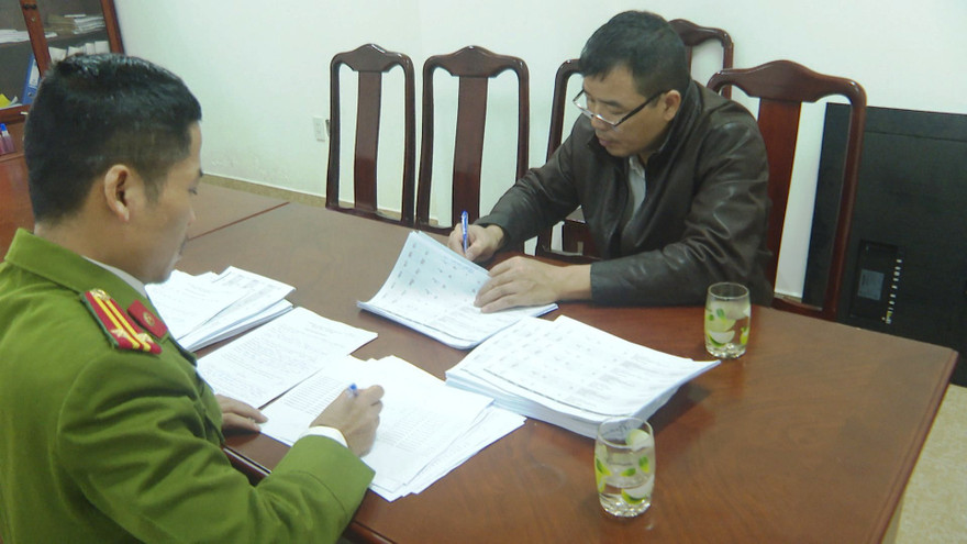 Đối tượng Nguyễn Viết Hải tại cơ quan công an.