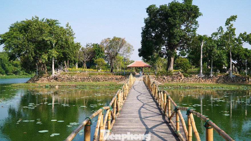 Danh thắng hồ Tịnh Tâm (Huế) hoàn thành chỉnh trang, với cảnh sắc đầy sức thu hút.