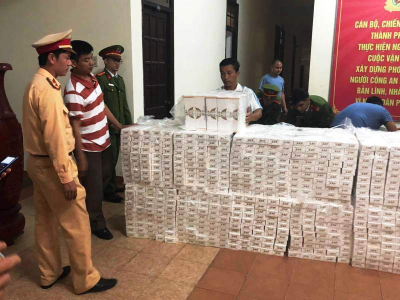 1.500 gói thuốc lá Jet nhập lậu đã bị Công an thành phố Huế tạm giữ