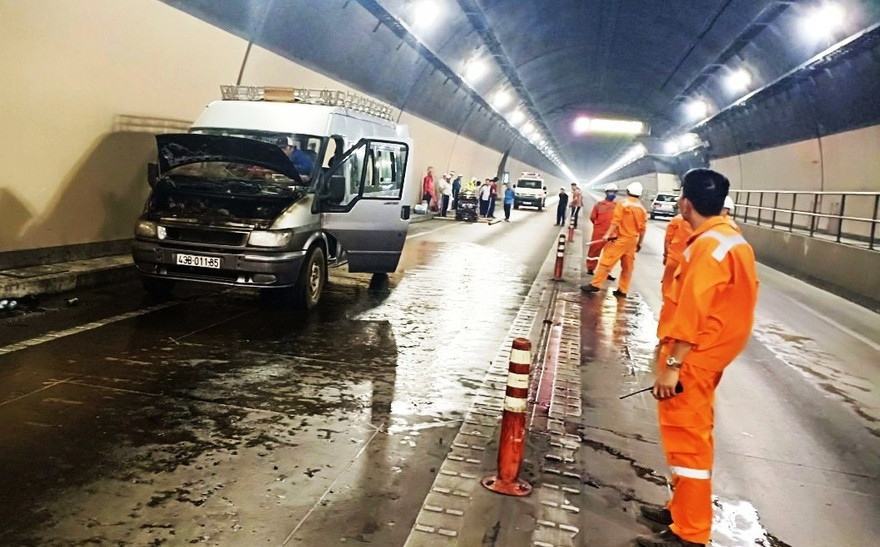 Hiện trường vụ cháy xe tang rong hầm Hải Vân