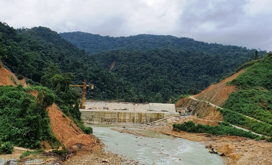 Vấn đề cốt yếu đặt ra cho giai đoạn 4 tìm kiếm người mất tích tại Rào Trăng 3 là phải ngăn được đập thuộc thủy điện Rào Trăng 3 để cắt nước về hạ du, phục vụ thi công, đào tìm dưới lòng sông.