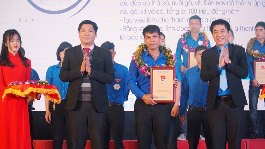 Tuyên dương gương khởi nghiệp tiêu biểu trong thanh niên.