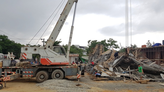 Số lượng nạn nhân vụ sập giàn giáo cây xăng ở Huế