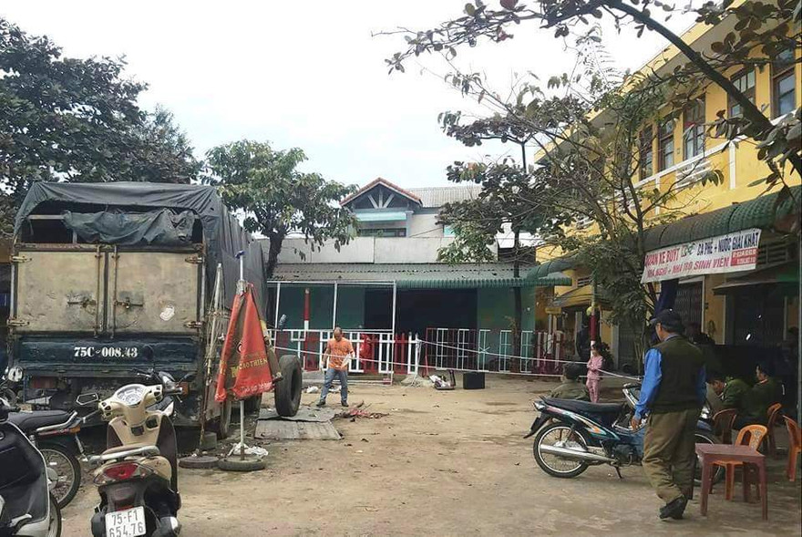 Phong tỏa hiện trường phục vụ công tác điều tra vụ án mạng làm một người chết