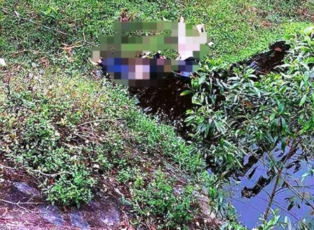 Hiện trường nơi phát hiện hai thanh niên tử nạn dưới chân cầu Thiềm. Ảnh: Phạm Tây