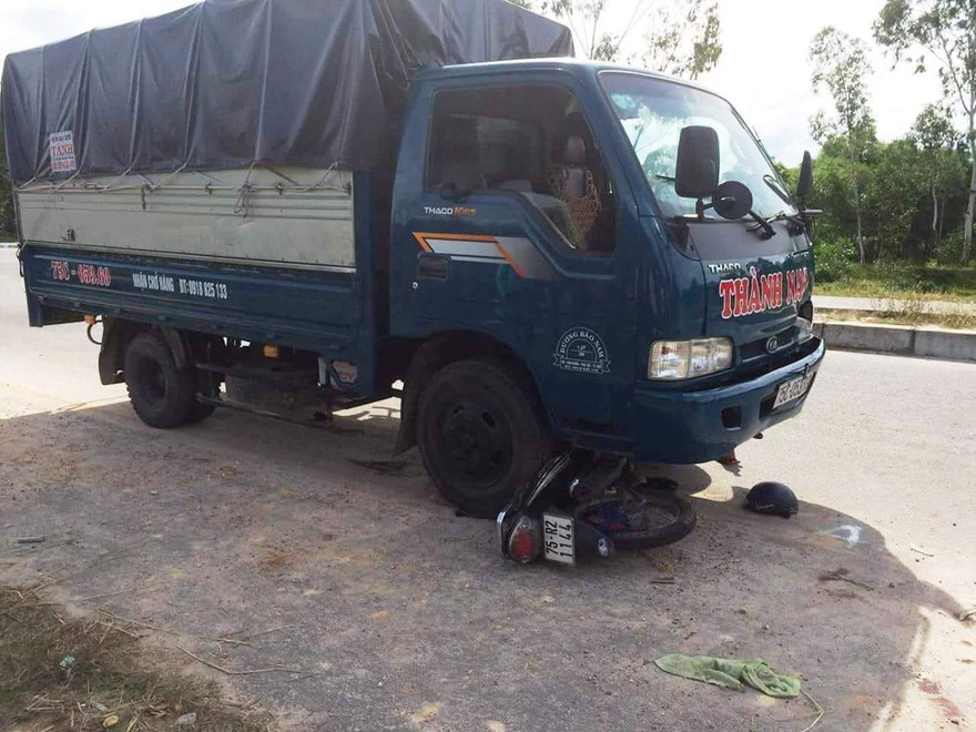 Hiện trường vụ tai nạn giao thông khiến giáo viên trọng thương, nguy kịch tính mạng