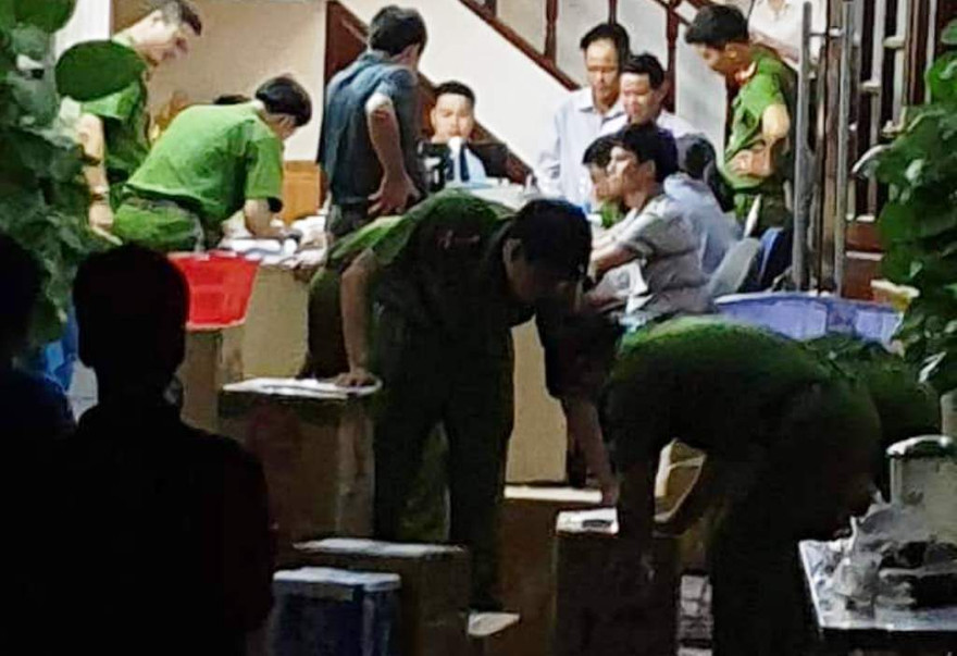 Công an điều tra, khám xét trụ sở DNTN Tuyết Liêm do nghi vấn đơn vị này mua bán hóa đơn trái phép