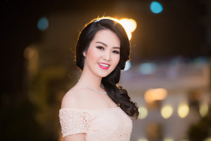 Á hậu Thụy Vân đẹp dịu dàng làm đại sứ nhân ái