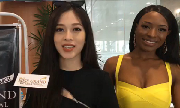 Á hậu Phương Nga tự tin trả lời phỏng vấn bằng tiếng Anh ở sân bay Yangon.