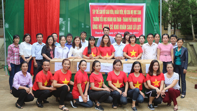 Chia khó với học sinh vùng lũ