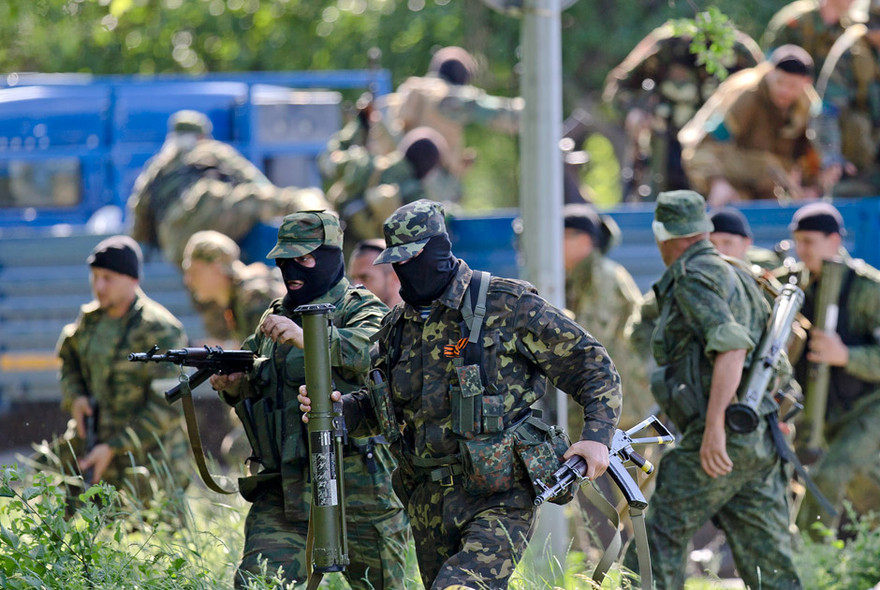 Miền Đông Ukraine đẫm máu sau ngày có Tổng thống