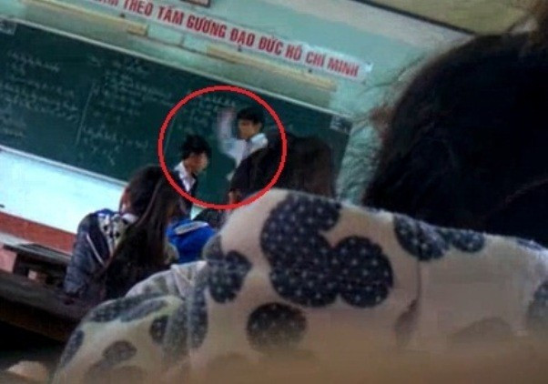 Roi vọt khi thương hay cái tát phản giáo dục