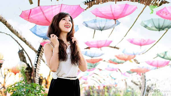 Vẻ đẹp trong sáng của cô Nữ sinh Việt Nam Lương Thị Thu Hà