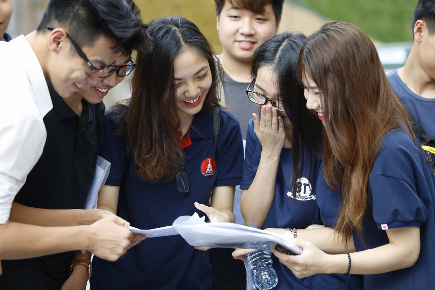 Thí sinh dự thi kì thi THPT 2017