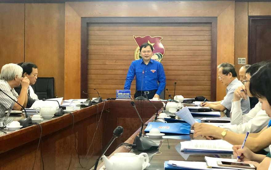 Anh Nguyễn Anh Tuấn, Ủy viên T.Ư Đảng, Bí thư thứ nhất T.Ư Đoàn, Chủ tịch Hội LHTN Việt Nam, Chủ nhiệm UBQG về Thanh niên Việt Nam chủ trì hội nghị.