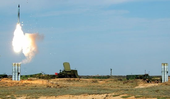 Nga khai hỏa hệ thống phòng không hiện đại S-300PS trong bối cảnh quan hệ giữa Moscow và phương Tây chưa được cải thiện