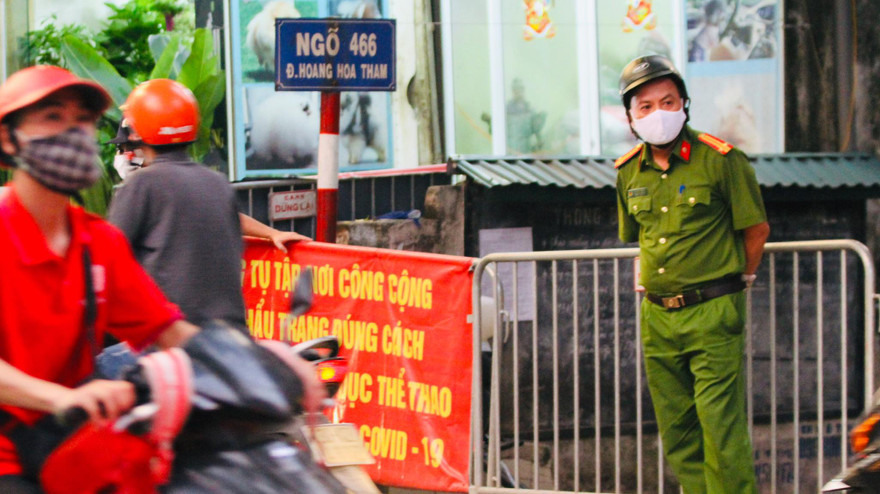 Hà Nội phong toả thêm một khu dân cư có người nghi nhiễm COVID -19