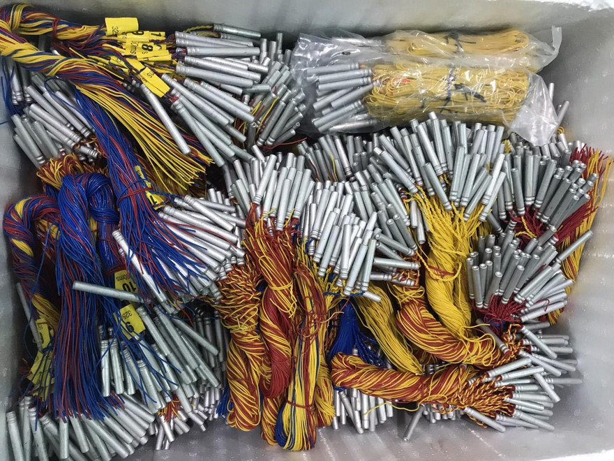 Số kíp nổ khổng lồ được ví như thần chết nhưng được tên Châu chở đi khắp nơi – ảnh Văn Chương