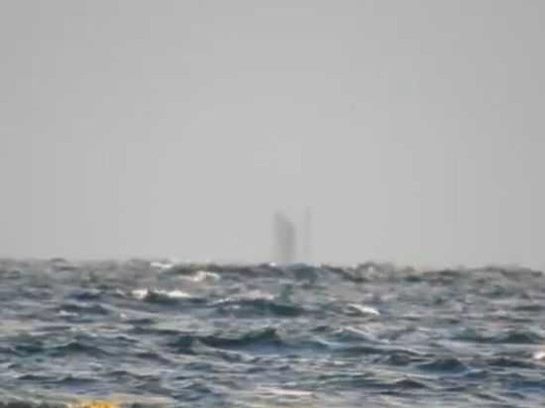 [VIDEO] Bí ẩn ‘con tàu ma’ trên mặt hồ ở Mỹ