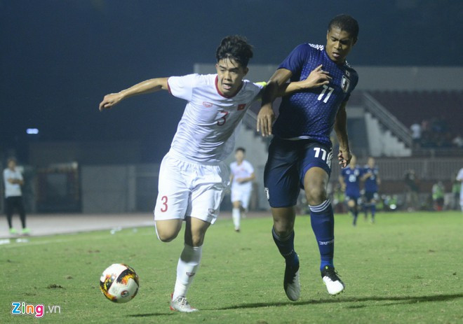 Hàng thủ U19 Việt Nam chơi tốt trước đối thủ mạnh hơn. Ảnh: Nguyên Trí. 