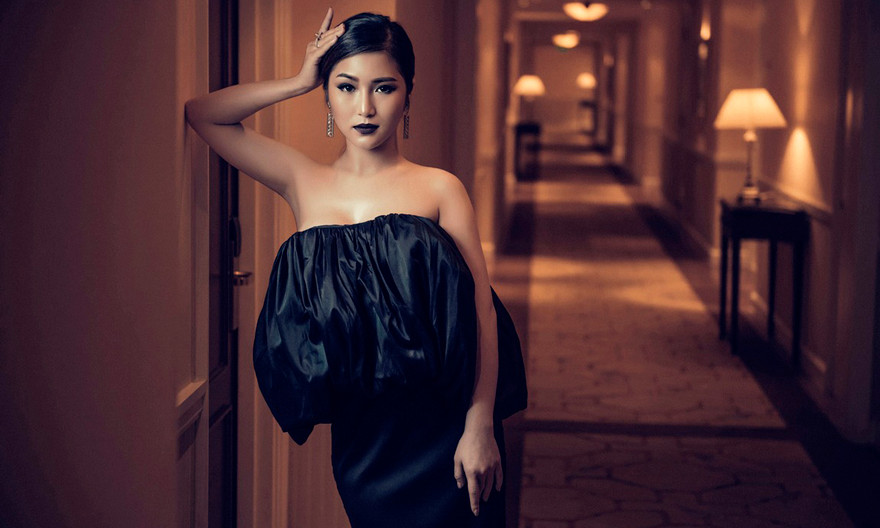 Hương Tràm phấn khích khi 'Em gái mưa' đạt giải Cống hiến 'MV của năm'.