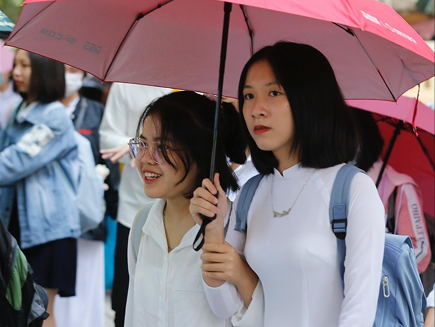 Nữ sinh Trường ĐH Sư phạm Hà Nội Ảnh: Như Ý 