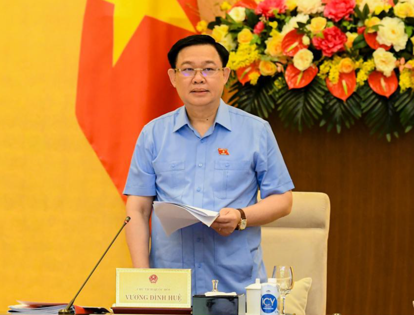 Chủ tịch Quốc hội Vương Đình Huệ phát biểu tại phiên họp