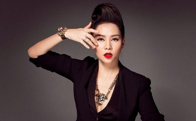 Ca sĩ Thu Minh.