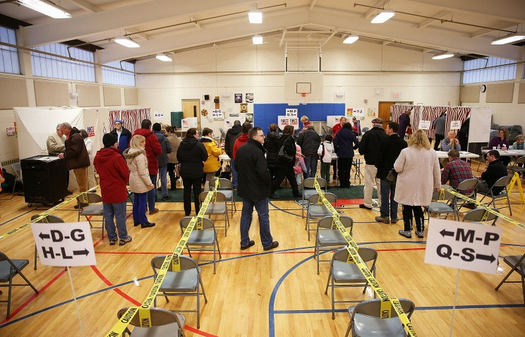 Người dân Mỹ bắt đầu bước vào ngày "Siêu thứ Ba". Ảnh: Getty Images