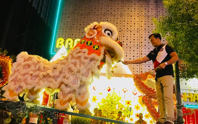 Mãn nhãn màn múa Lân - Sư - Rồng lúc rạng sáng