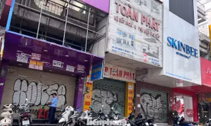 Cận Tết, mặt bằng đồng loạt treo biển cho thuê